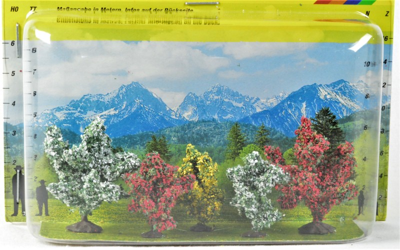 Sträucher blühend